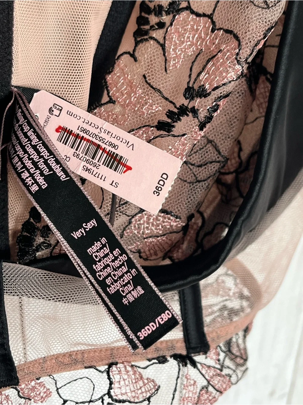 Victoria's Secret Very Sexy Lightly Lined Quarter Cup Bra 36DD/E NWT